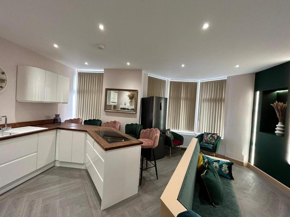Strawberry Fields Suite By Sasco Apartments Blackpool Kültér fotó