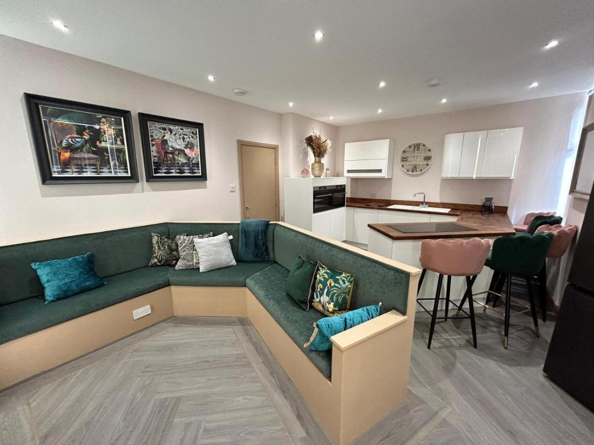 Strawberry Fields Suite By Sasco Apartments Blackpool Kültér fotó